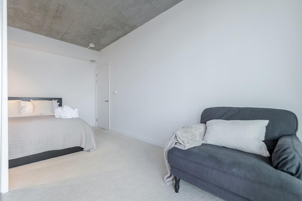 ロンドンRoyal Docks Penthouseアパートメント エクステリア 写真