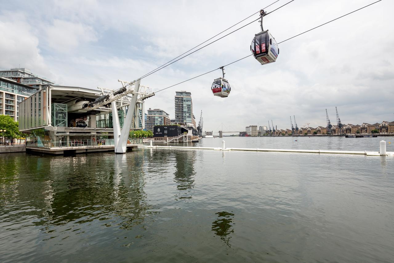 ロンドンRoyal Docks Penthouseアパートメント エクステリア 写真